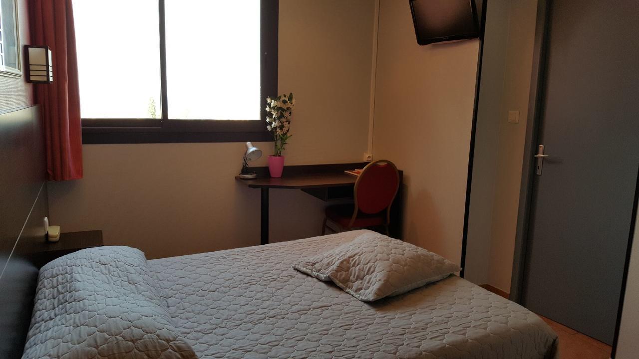 Hotel L'Hacienda Мартиг Екстериор снимка