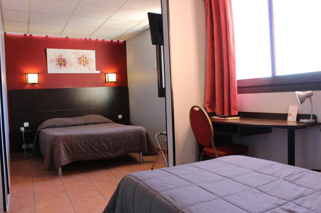 Hotel L'Hacienda Мартиг Екстериор снимка